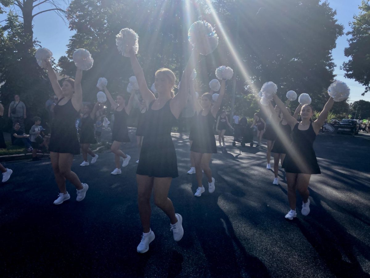 Menomonie High Celebrates Close To 100 Years Of The Homecoming Parade